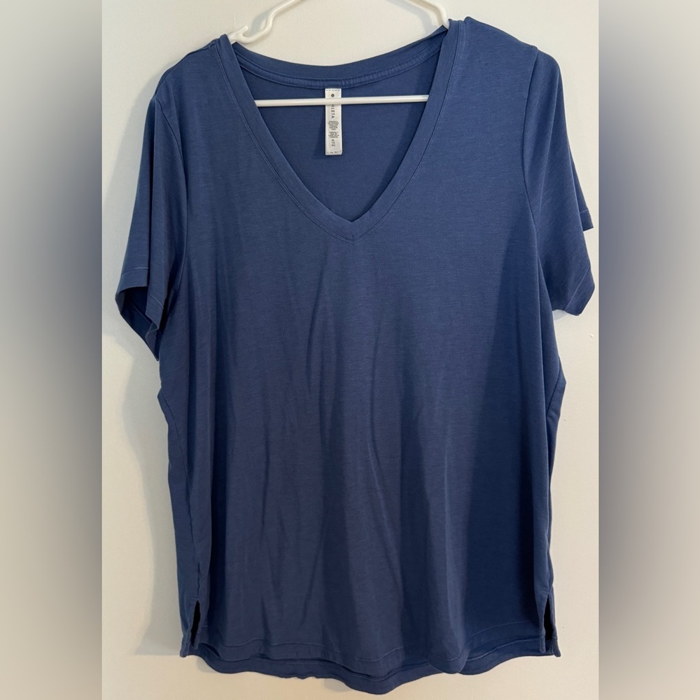 EUC Athleta XL Essential Tee